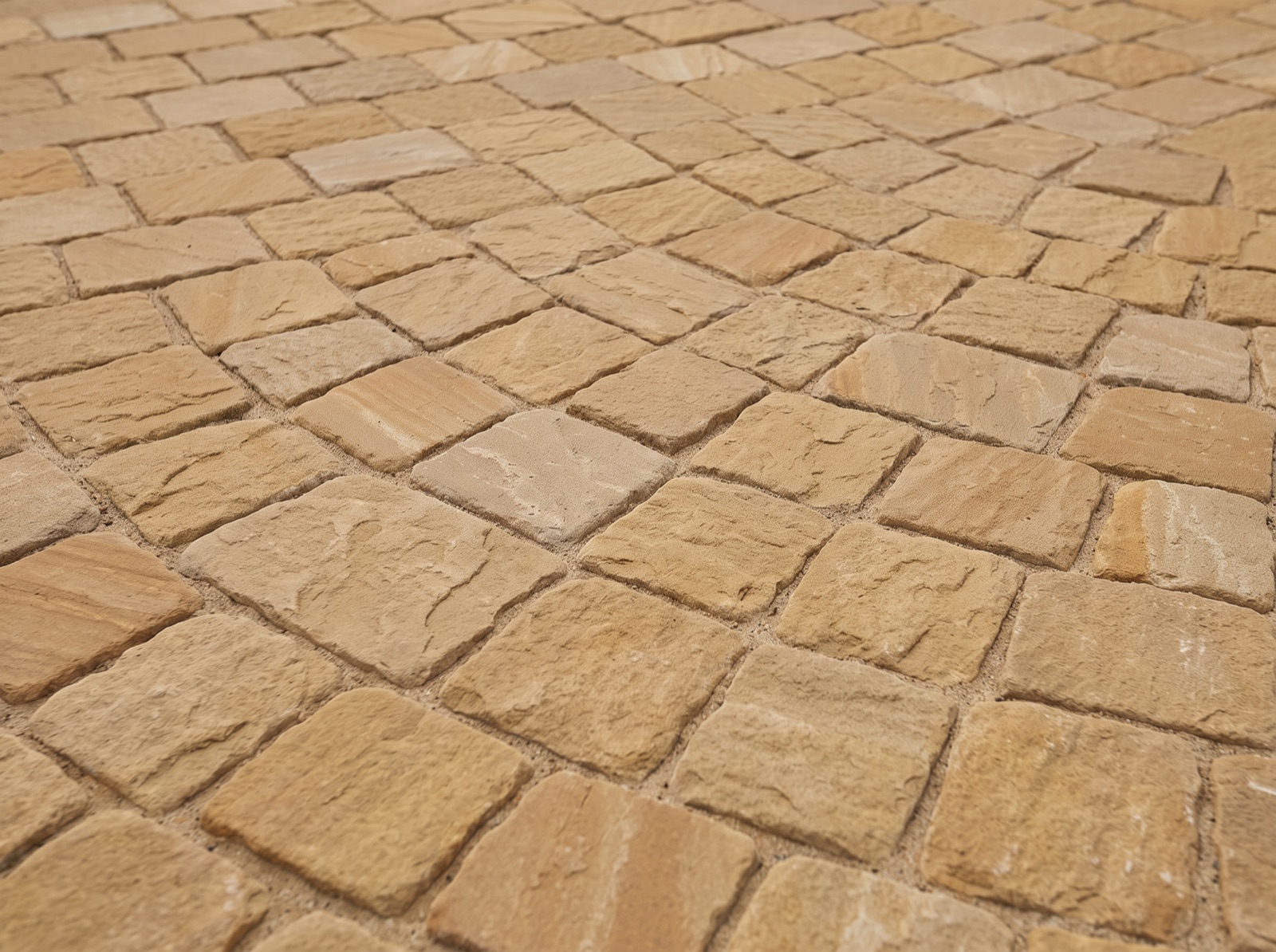 200 x 100 golden brown indian sandstone tumbled cobble sets