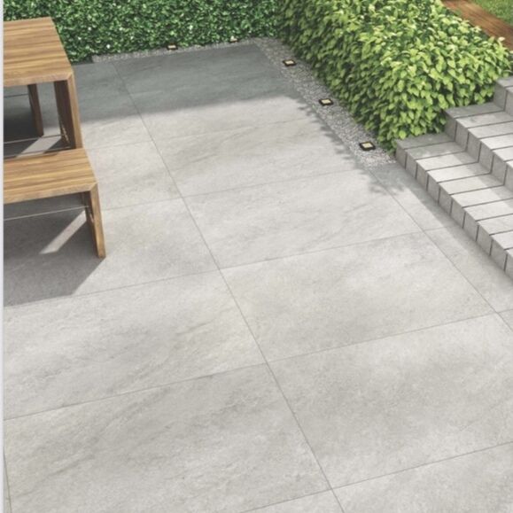 Hammer Stone Grey Outdoor Porcelain Paving Slabs – 900×600 – 20mm