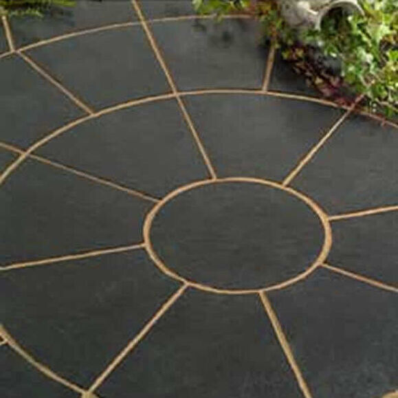 Kota Black Indian Limestone NATURAL Circle Paving Slabs Pack With Squaring Off Kit 2.7m