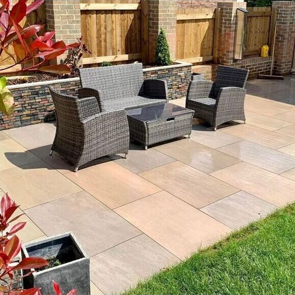 Raj Green Outdoor Porcelain Paving Slabs – 900×600